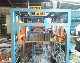 Máy sản xuất gạch